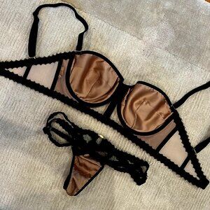 Nichole de Carle Bra and Panty Set - Deadstock